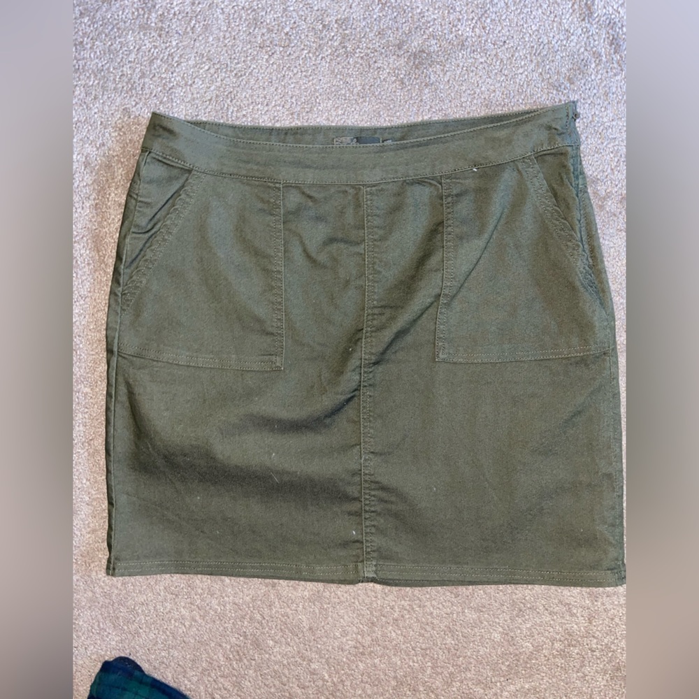Size 10 prana skirt!
